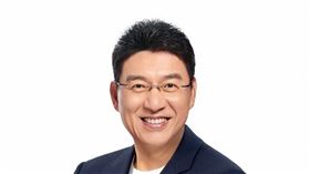 謝震武狂拿獎（圖／年代提供）