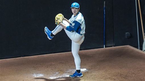 孫易磊登板2局2K無失分！　飆156公里火球