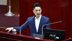 蔣萬安列席北市議會備詢台北市長蔣萬安（圖）27日赴議會接受市政總質詢，回應議員提問關於地方補助款爭議。 中央社記者翁睿坤攝  114年5月27日