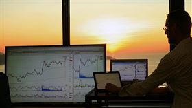 ▲美股四大指數狂歡，日韓股開盤呈現上揚走勢。（示意圖／PIXABAY） 