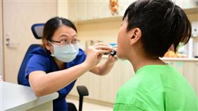 新冠,病毒,疫苗,疫情,感染,兒少,重症