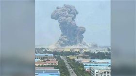中國山東昨日中午一間化工廠發生爆炸，已有5人死亡。（圖／翻攝網易）