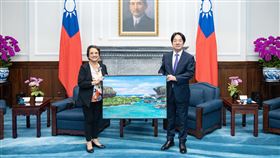 5月27日賴清德接見「美國關島總督古蕾露暨夫婿」（圖／總統府提供）