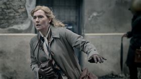 ▲凱特溫絲蕾身兼本片製片，面對資金危機，她甚至自掏腰包支付劇組兩週薪水。（圖／采昌國際多媒體提供） 