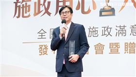 《中國時報民調中心》2025年全國縣市施政滿意度，陳其邁再奪金獎。（圖／翻攝畫面）