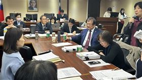 立院衛環會今審查114年度中央政府總預算案關於衛生福利部主管公務預算部分。（圖／記者簡浩正攝影）