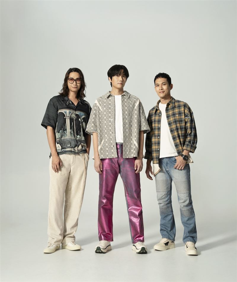 宇宙人方Q（左）結束演出後將暫時單飛，與蘇珮卿、許郁瑛共組限定組合。（圖／吾夜生活節提供）