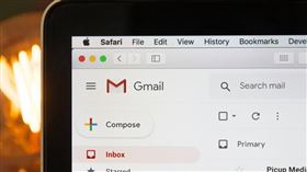 多個社群平台、金融服務機構、政府網站遭駭客攻擊，共有超過1.84億個帳戶資料被竊。（示意圖／翻攝自unsplash）