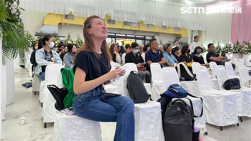 江泳錡46歲前夫出殯　哭燒豪宅：不能帶妹