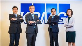 ▲圖說：KPMG安侯建業成立啟動「躍動大南方資產創新平台」，主席陳俊光(左二)、執行長施威銘(左三)率金融服務產業協同主持人陳世雄(左一)、亞太業務發展中心協同主持人廖月波(右一)等專業團隊，共同攜手在地與海外企業，創新南方產業生態圈。（圖／KPMG安侯建業提供） 