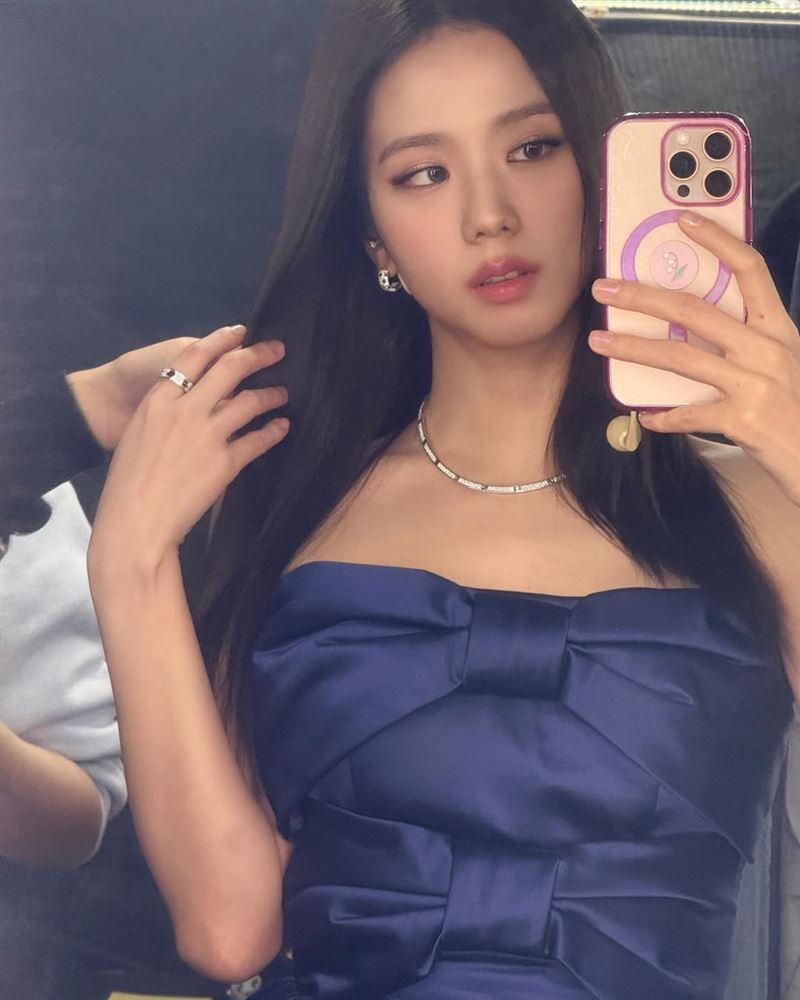 韓媒指出Jisoo哥哥已與Jisoo公司BLISSOO無關。(圖/翻攝自Jisoo IG)