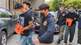 陳男等共13人被警方逮捕。（圖／翻攝畫面）