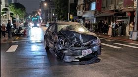 車禍事故現場情形。（圖／翻攝自Thread @le_xiang_chen1224）