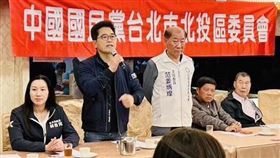 ▲黃健庭曝自己30日出席北投及士林區黨部的常委/書記聯席會議，請義務幹部們把握端午連假衝刺連署。（圖／翻攝自黃健庭臉書）