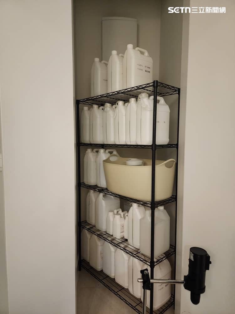 刑事局國際科與馬國警方合作破獲吉隆坡市的毒品工廠，並逮捕2名台灣嫌犯。（圖／翻攝畫面）