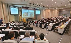 文化部特聘專家授課情形。（圖／翻攝畫面）