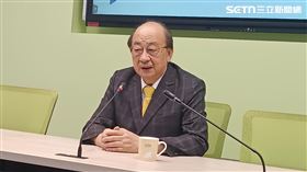 民進黨立法院黨團總召柯建銘今（11）日召開輿情回應記者會。（圖／記者盧素梅攝影)