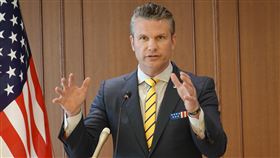 美日防長東京會談關注台灣議題（2）美日防長30日在東京會談，關注台灣議題並強調要強化對中共的嚇阻力。這是美國國防部長赫格塞斯（Pete Hegseth）1月就任後首度與日本防衛大臣面對面會談，共商區域局勢。中央社記者楊明珠東京攝  114年3月31日