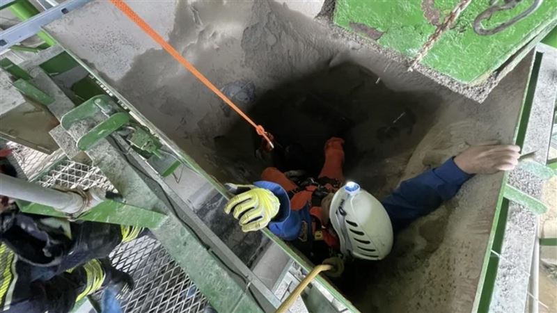 移工遭砂石活埋！緊急救援仍成冰冷遺體