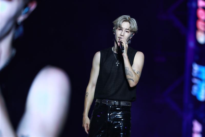 GOT7 Mark Tuan(段宜恩)一口氣帶來九首勁歌表演。(圖/讀者提供)