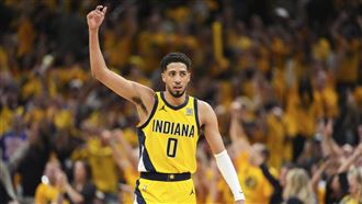 溜馬17顆三分射爆尼克　殺進NBA總冠軍賽