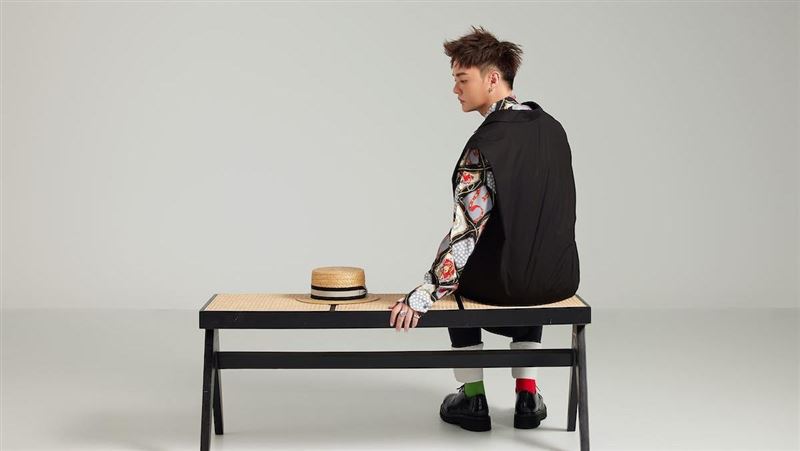 許富凱6月第一天「曝喜訊」公司說話了