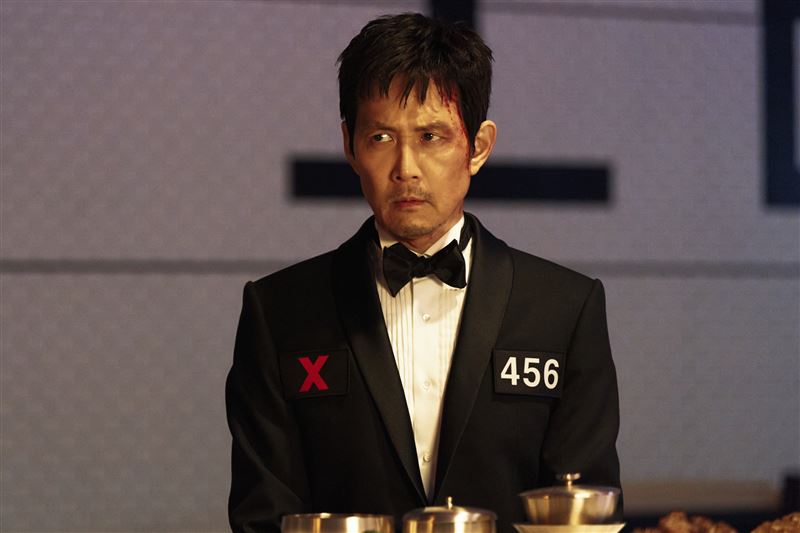 《魷魚遊戲》主演李政宰(飾演成奇勳)。(圖/Netflix提供)