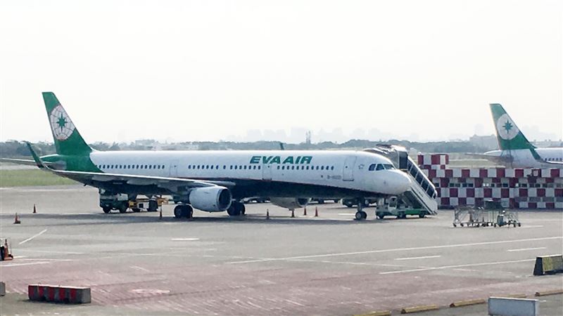 長榮航空疑煞車故障　小港機場起飛前緊停