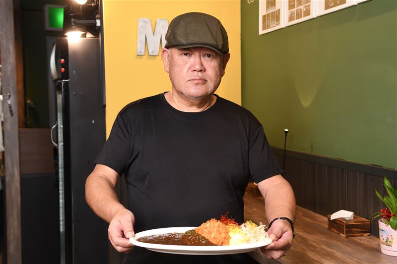 桂川先生認為，將咖哩飯「本土化」失去他的創業初衷。（圖／翻攝畫面）