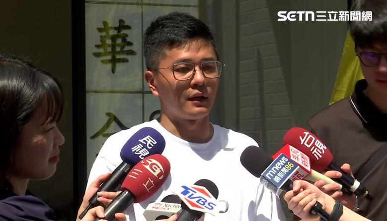 媒體也詢問郭昭巖交連署書進度，李孝亮說，自己相信郭昭巖很快就會交出來。（圖／翻攝畫面）