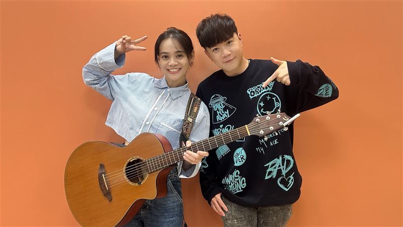 李岳害吱吱濕身　首次合作竟遭虧：不夠紅