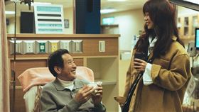 ▲《忘了我記得》突顯失智真實慘況，臺灣超過35萬人失智，全世界每3秒1人失智。（圖／NETFLIX提供） 