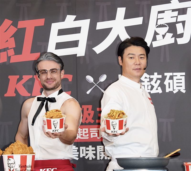 崔鉉碩（右）和肯德基聯名推出創新飯食系列。（圖／記者趙于瑩攝影）