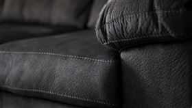 沙發　家具　示意圖／unsplash