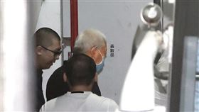 民進黨資深黨工黃取榮遭收押後，檢調循線抓到其他共犯，全案已近收網階段。