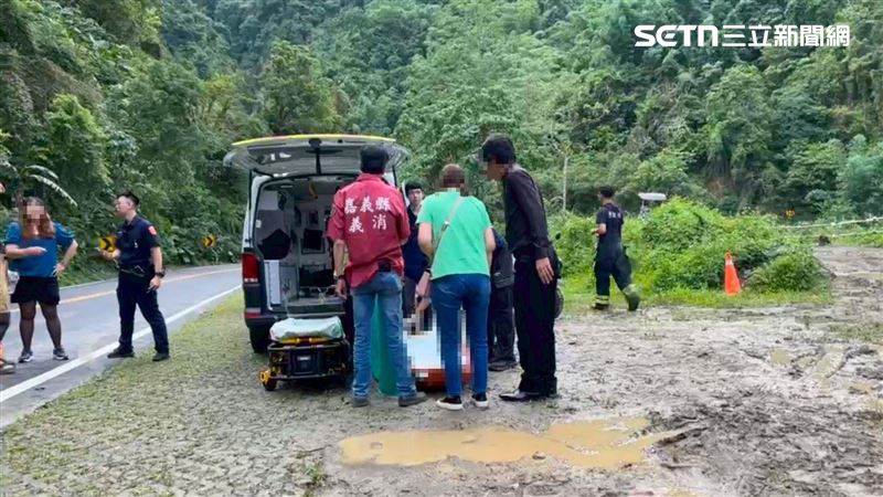 訪友阿里山公路墜谷泡水亡 家屬悲認屍