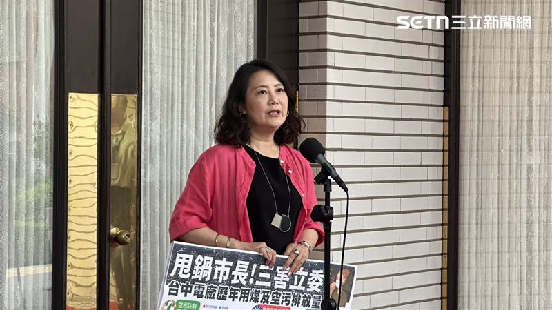 吳思瑤酸「賴苡任真是當今政壇第一政治癡漢」,並拒絕陪他赴法院聽庭。(圖/記者詹宜庭攝影)