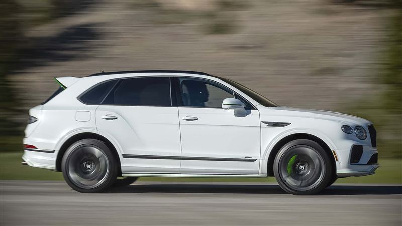 Bentayga Speed改用4.0升V8雙渦輪引擎。(翻攝Bugatti)