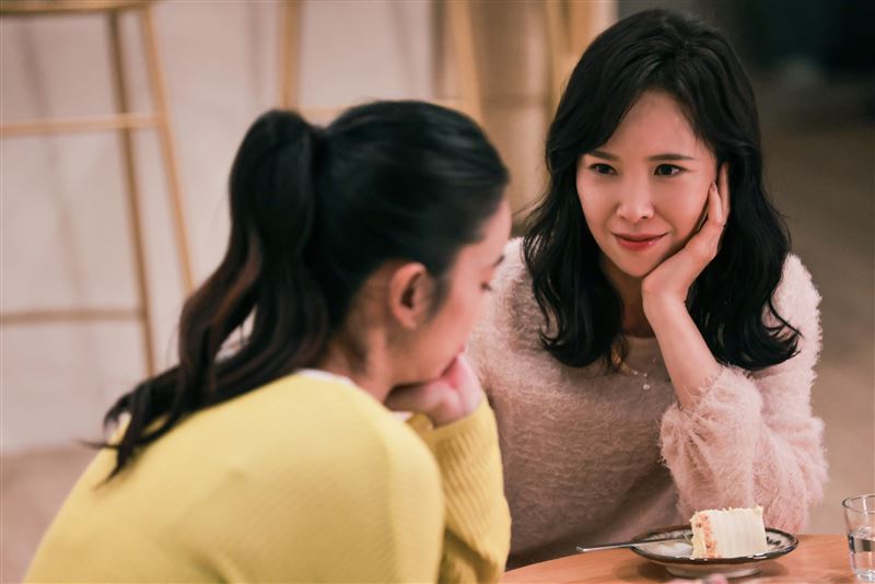 天心飾演婚後多年逐漸在關係中失語的作家林智芸。（圖／寬想國際娛樂提供）