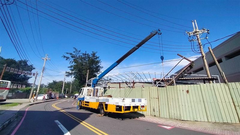 吊廢鐵勾到電線　61歲男全身「電擊傷」亡