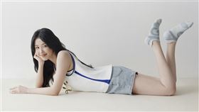 邵雨薇代言機能襪