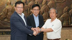 ▲教育部政務次長張廖萬堅召集桌協理事長趙重光、體育署署長鄭世忠共同發出3點聲明。（圖／體育署提供）