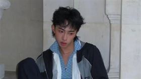 小哈利與網紅好友碳酸現身西班牙（圖／翻攝自IG）