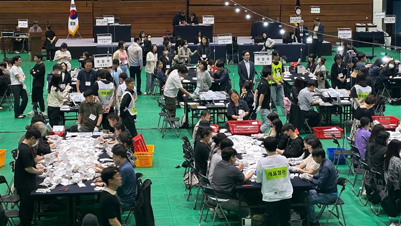 韓國第21屆總統大選投票率衝上79.4%,為近28年來新高。(圖/中央社)