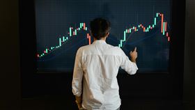 ▲輝達市值封王領軍科技股，台股今日由電子股擔綱。（示意圖／PEXELS ）