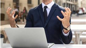 男秒忘交代事項 醫揭4警訊恐「假性失智」