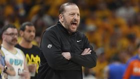▲尼克隊總教練席柏杜（Tom Thibodeau）遭到開除。（圖／美聯社／達志影像）