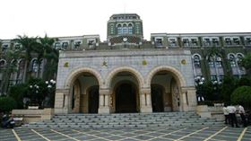 李光輝多次在庭上誹謗王炳梁依前法官權勢影響法院判決走向。（圖／翻攝畫面）