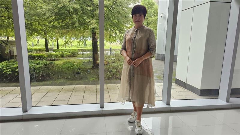 獨／冒11顆瘤長白點　59歲崔佩儀鬆口病況