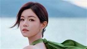 ▲陳妍希發出在洱海的照片，狀態超好受到網友大讚。（圖／翻攝自微博）